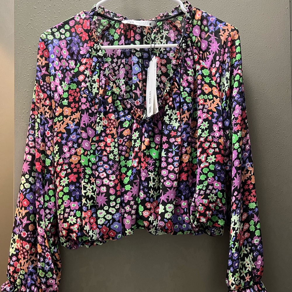 Zara blouse never worn